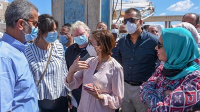 نائبة محافظ الإسكندرية تتابع بدء مشروع إنشاء سوق حضاري بالناصرية (صور)