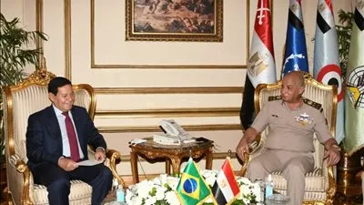 وزير الدفاع والإنتاج الحربي يلتقي نائب رئيس جمهورية البرازيل