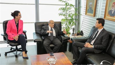 لتبادل الخبرات.. مدير مكتبة الإسكندرية يستقبل سفير كوريا الجنوبية (صور)