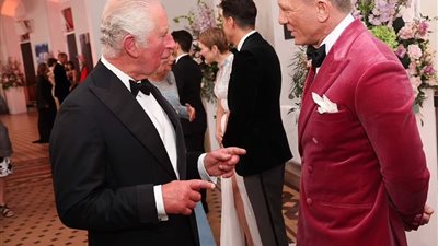 صور.. بريطانيا تحتفل بالعرض الخاص لـ No Time To Die