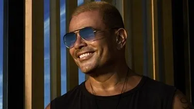 عمرو دياب الأكثر استماعا على 