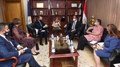 مصر وبريطانيا تبحثان توقيع اتفاقية لاسترداد الآثار المسروقة والمهربة