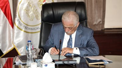 التعليم تحسم الجدل بشأن تدريس اللغة الأجنبية الثانية من رابعة ابتدائي بمدارس اللغات