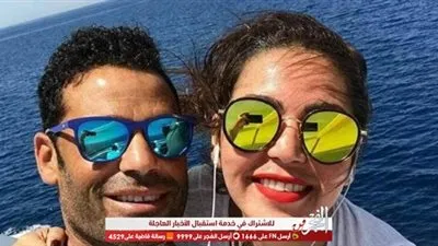 في أحضان زوجها.. لقاء الخميسي تستمتع بالإجازة الصيفية