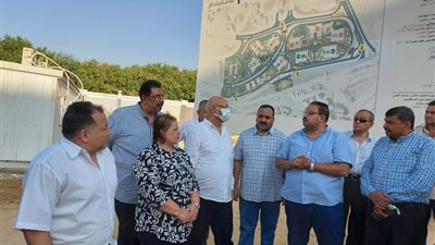 رئيس جامعة بنها يتفقد منشآت ومبنى المدرجات في العبور