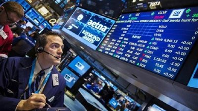 أسهم أوروبا عند أدنى مستوياتها في شهرين