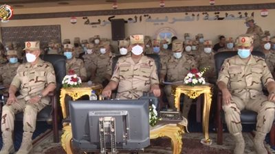 وزير الدفاع يشهد تنفيذ المرحلة الختامية للمناورة 