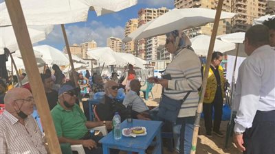 يوم ترفيهي لكبار السن في شاطئ السرايا بالإسكندرية 