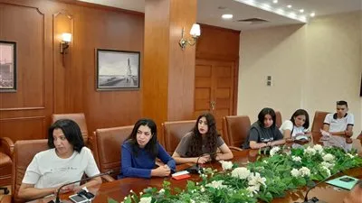 محافظ بورسعيد يستقبل الفرقة القومية للفنون الشعبية