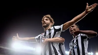 يوفنتوس يحسم الديربي أمام تورينو بهدف لوكاتيلي