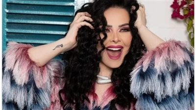 بإطلالة مبهجة.. ديانا كرزون توجه رسالة إلى جمهورها ومتابعيها