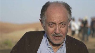 نقل الفنان عبد العزيز مخيون إلى المستشفى بعد إصابته بفيروس كورونا