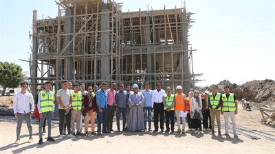 شباب سوهاج يتفقدون مشروعات حياة كريمة بمركز البلينا (صور)