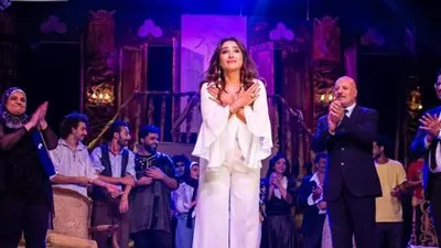 صور.. تكريم روجينا في المهرجان العربي بالمعهد العالي للفنون المسرحية