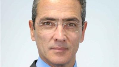 نجل السادات يكشف تفاصيل لقائه مع المعزول محمد مرسى 