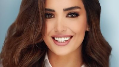 جيسيكا عازار تحصل على الإقامة الذهبية من الإمارات