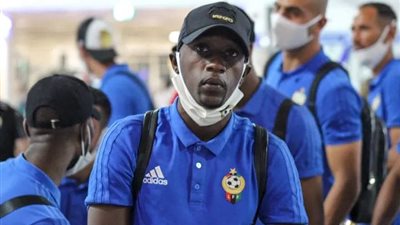 بعثة منتخب ليبيا تصل القاهرة استعدادا لمواجهة مصر بتصفيات المونديال