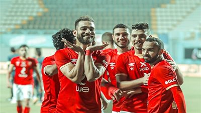 عاجل.. الأهلي يعلن تمديد عقد نجمه 3 سنوات