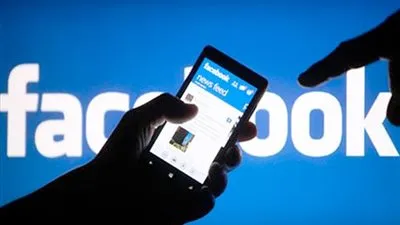 هل الفيسبوك سيختفي؟.. مستشار أكاديمي يكشف الحقيقة