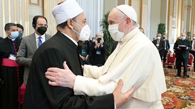 لقاء خاص بين شيخ الأزهر وبابا الفاتيكان 