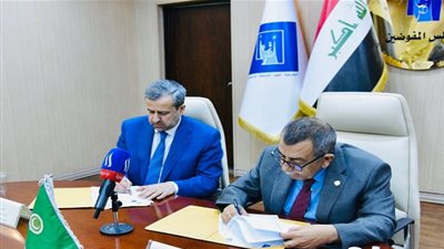 رئيس بعثة الجامعة العربية لمراقبة انتخابات مجلس النواب العراقي يوقع مذكرة مع المفوضية العليا