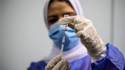 هل سيسمح بحصول الأطفال على لقاح كورونا؟.. الحكومة تجيب 