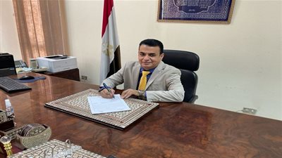 أسامة إمام يعتمد نتيجة المعلوماتية الطبية بحاسبات حلوان