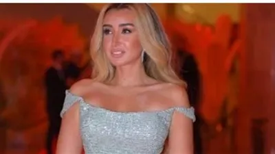 هنا الزاهد تعترف: 