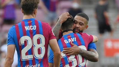 برشلونة يستهدف التعاقد مع نجم أياكس