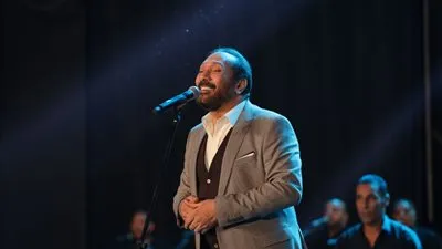 بالصور..  علي الحجار يشعل أجواء احتفالية نصر أكتوبر في مسرح الزمالك 