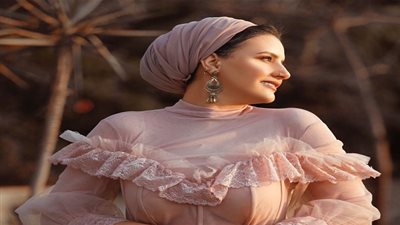 أزياء تناسب الخريف والشتاء.. أية رأفت تكشف 5 أساسيات لجمال المرأة