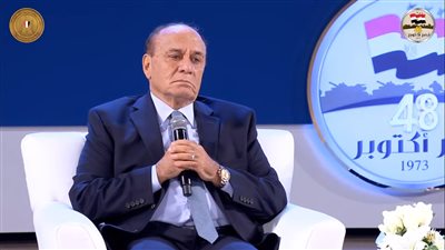 سمير فرج يكشف سبب بكائه أمام الرئيس السيسي خلال الاحتفال بنصر أكتوبر (فيديو)