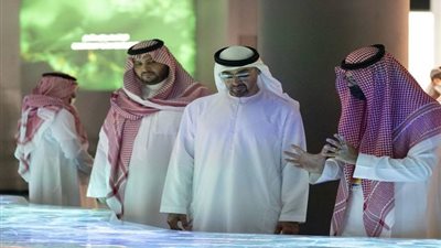 تفاصيل زيارة الأمير تركي بن محمد بن فهد يزور لجناح الإمارات بمعرض 