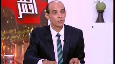 محمد موسى يؤدي التحية العسكرية لشهداء حرب أكتوبر (فيديو)