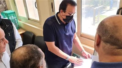 وزير التعليم العالي يتفقد مكتب التنسيق الرئيسي بجامعة عين شمس