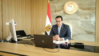 وزير التعليم العالي يعقد اجتماعًا لمناقشة إنشاء جامعة تكنولوجية بمدينة بدر