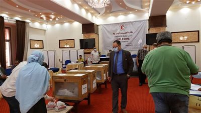 في آخر ساعة.. استمرار  توافد الأطباء للمشاركة بانتخابات التجديد النصفي (صور)