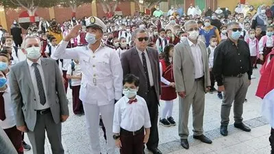 تكريم أبناء الشهداء في اليوم الأول للدراسة بدمياط (صور)