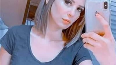 إيمان العاصي تبهر جمهورها بإطلالة جديدة