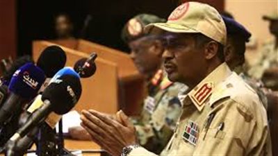 اتهامات متبادلة.. إلى متى ينتهي الصراع بين المكون المدني والعسكري بالسودان؟