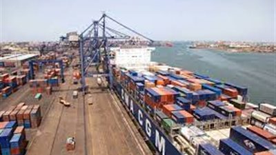  موانئ بورسعيد تسجل تداول 29 سفينة للحاويات والبضائع