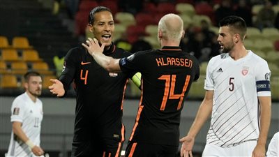 هولندا تتخطي عقبة لاتفيا بشق الأنفس في تصفيات المونديال