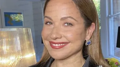 بإطلالة جذابة.. رايا أبي راشد تبهر جمهورها بأحدث ظهور لها 