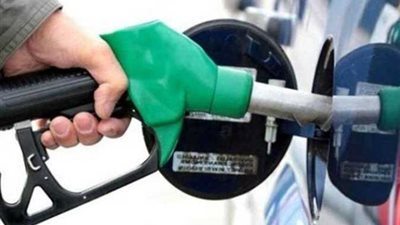 أسامة كمال: زيادة أسعار النفط عالميًا.. واللقاحات أنعشت اقتصاد الدول (فيديو)