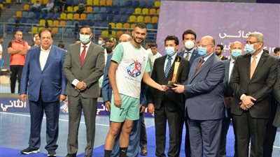 محافظا القاهرة والدقهلية ووزير الرياضة يحضرون نهائي دوري مستقبل وطن 