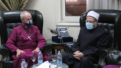 المفتي خلال لقائه برئيس أساقفة كانتربري: الأديان جميعها تدعو إلى السلام