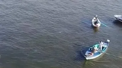 عاجل.. ميكروباص بداخله ركاب يغرق في نهر النيل: محدش طلع