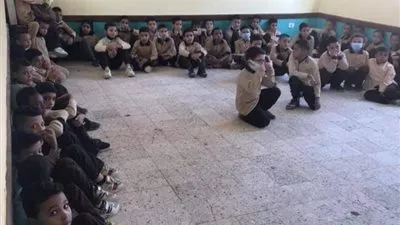 أول تعليق من نائب الخانكة بشأن واقعة جلوس طلاب المدرسة على الأرض