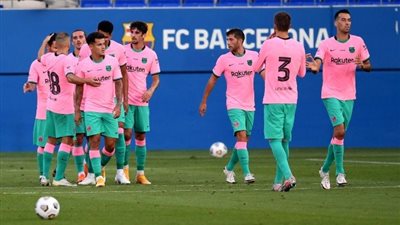 برشلونة يصارع روما على صفقة مدوية