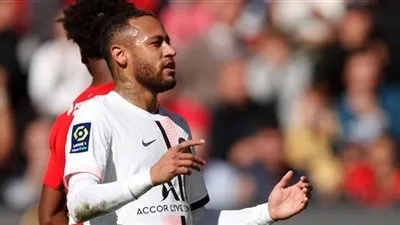 نيمار يثير الشكوك حول موعد إعتزاله